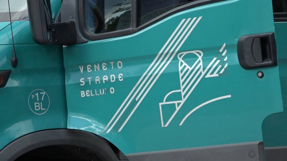 Dalla prossima settimana la rimozione del materiale franato accanto alla galleria di Castei