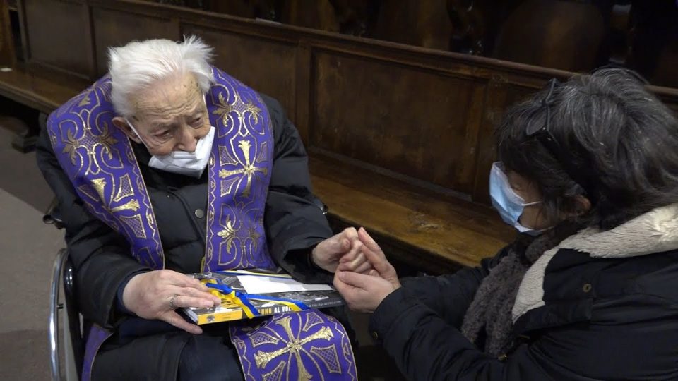 Celebrati in Cattedrale i 100 anni di don Mario Carlin