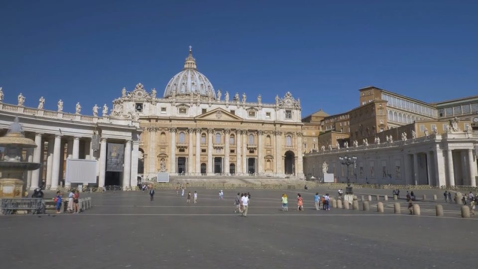 Giovani in pellegrinaggio in estate per la beatificazione di papa Luciani