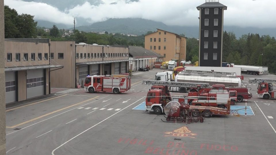 Vigili del fuoco di Belluno alle prese con le carenze d’organico