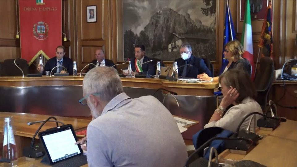 A Cortina d’Ampezzo il primo consiglio comunale dell’amministrazione Lorenzi
