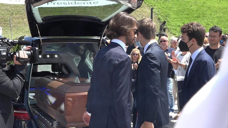 L’ultimo saluto a Leonardo Del Vecchio nella “sua” Agordo