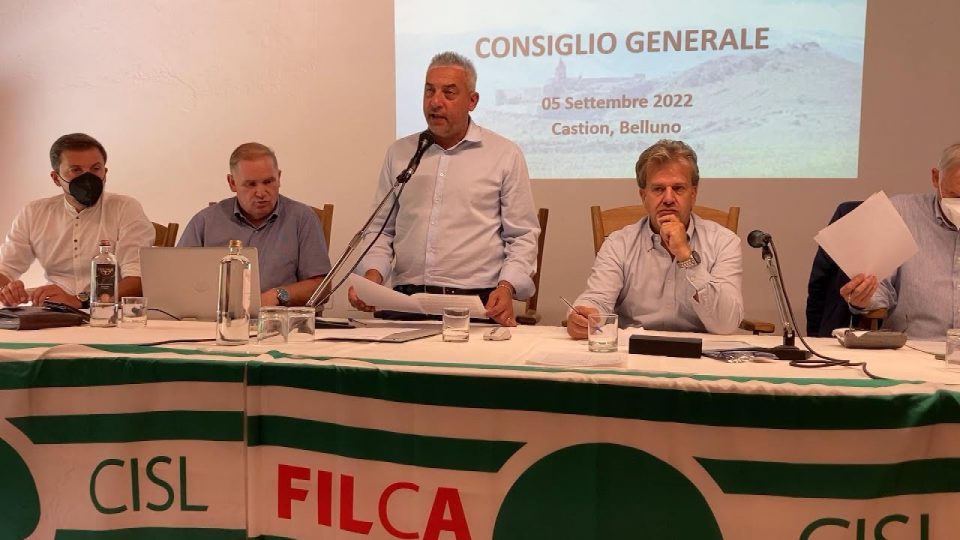 Inflazione e rincari energetici pesano sul settore del legno-mobilio, l’allarme della Filca Cisl