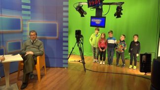 I bambini di Danta di Cadore in visita negli studi di Telebelluno
