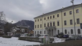 Permuta di immobili ad Agordo: ex poligono al Comune e caserma dei vigili del fuoco al Demanio