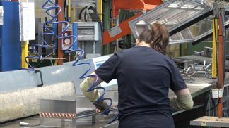 Dati occupazionali e differenze salariali in un report regionale