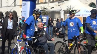 Prosegue il viaggio della fiaccola da Cortina a Milano: lascia Belluno alla volta di Treviso