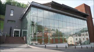 Si arricchisce la collezione del Museo dell’Occhiale di Pieve: in arrivo quelli di Sergio Mattarella