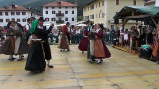 A Padola il debutto di un quintetto musicale tradizionale al femminile