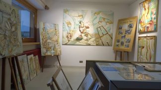 Apre lo spazio espositivo dell’artista Laura Ballis: è un ritorno dopo Vaia