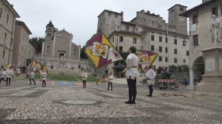 40 anni di bandiere e spettacoli