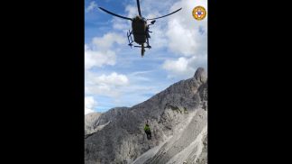 Volo da 40 metri, muore a 26 anni