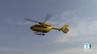 In moto contro il guardrail, muore centauro veneziano