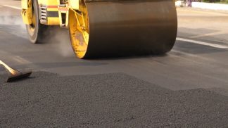 A Belluno asfaltature in corso