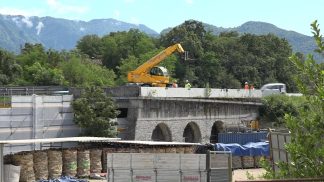 Modifiche al traffico notturno al cavalcavia di Busche