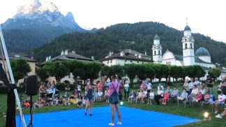 Il Circus Endemicus ha fatto tappa ad Agordo