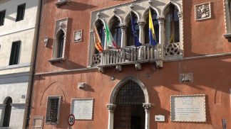 La Grua e Ferro espulsi dalla Lega con un messaggio in chat. Ma De Bernardin tiene aperte le porte