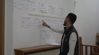 Migranti ospitati a Cavassico, a breve il via a un corso di italiano per favorire l’integrazione