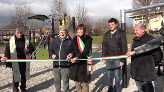 Completamente rinnovato, grazie alla sponsorizzazione di un privato, il parco di Farra 2000