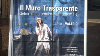 Paiane, sabato sera a teatro con “Il Muro Trasparente. Delirio di un tennista sentimentale”