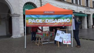 La mobilitazione per il cessate il fuoco a Belluno