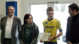 Nel ricordo di Sebastiano. Consegnate le borse di studio per i meriti scolastici e sportivi