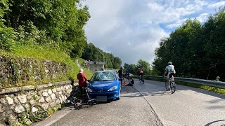 “Ero in ritardo per la messa”: ottantenne travolge quattro ciclisti