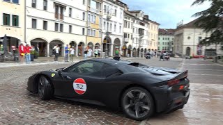 In centro a Belluno il passaggio delle potenti Ferrari