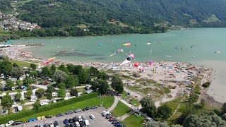 Il festival è un successo: centinaia di aquiloni colorano il cielo dell’Alpago