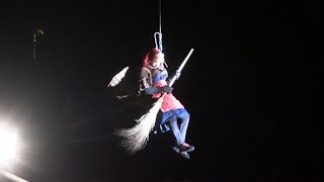 Spettacolo in Marmolada: la Befana si cala dalla funivia